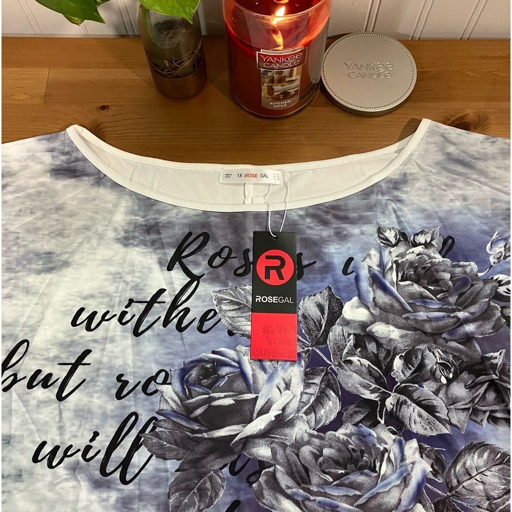Rosegal Short Sleeve Lightweight Floral Pattern Top Size 1X New With Tags